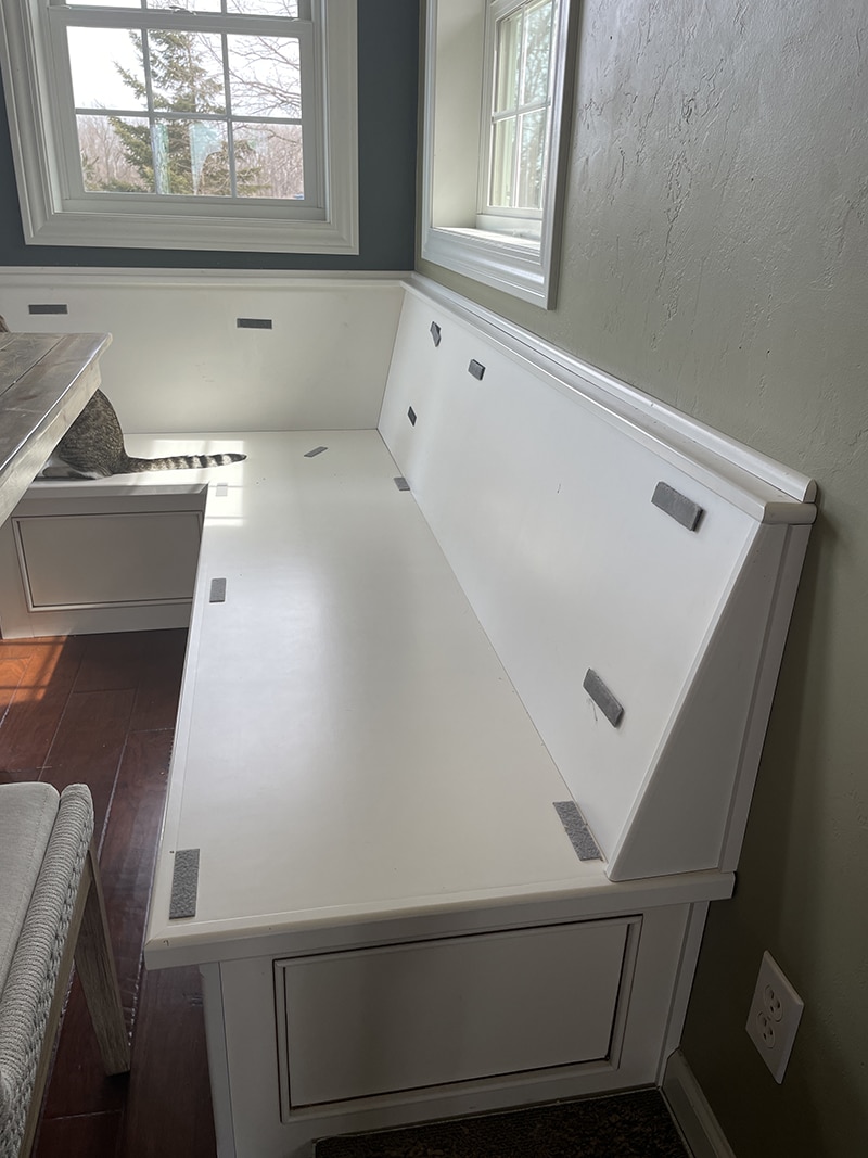 Creamy White Woodwork Banquette Bench Seating